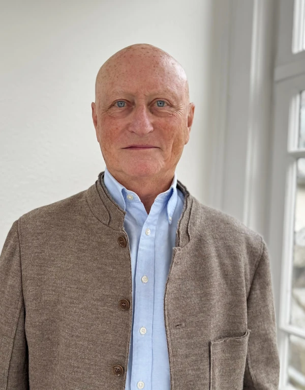 Dr. Thomas Hausen